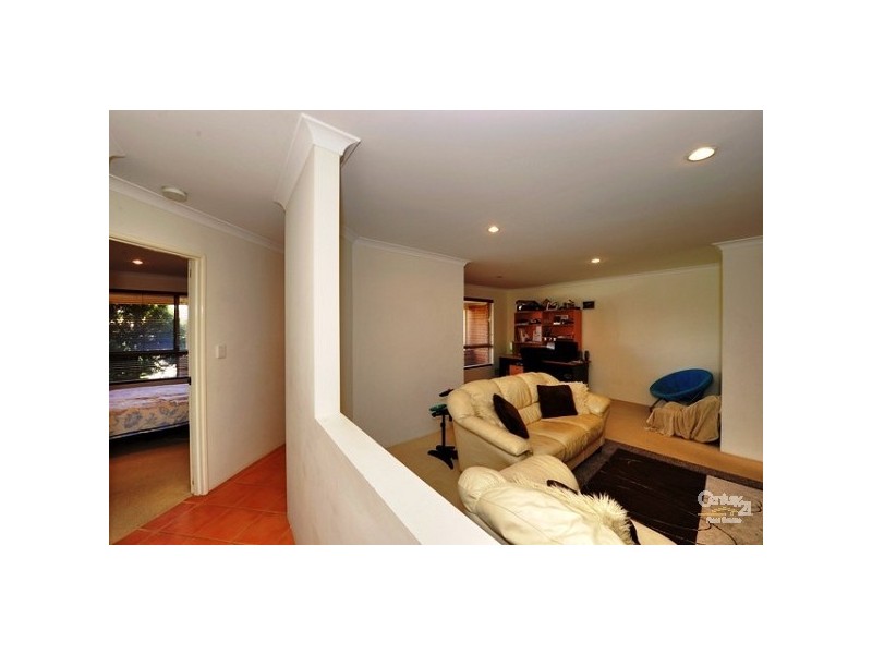 12 Muntries Place HALLS HEAD, Mandurah WA 6210