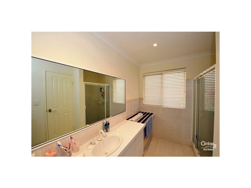 12 Muntries Place HALLS HEAD, Mandurah WA 6210