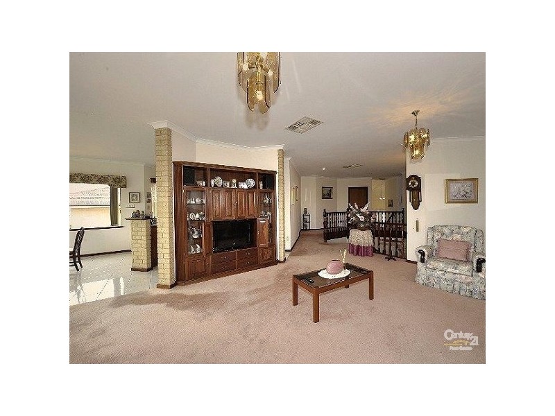 45 Leighton Road, Halls Head WA 6210