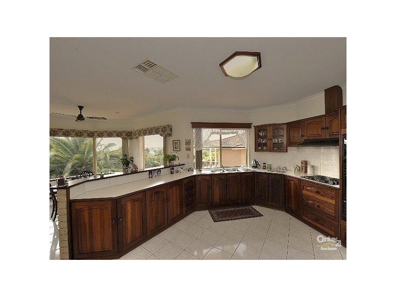 45 Leighton Road, Halls Head WA 6210