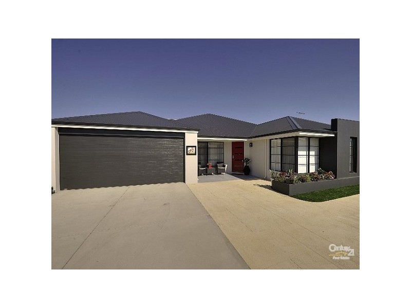 24 Nellie Green, Dudley Park WA 6210