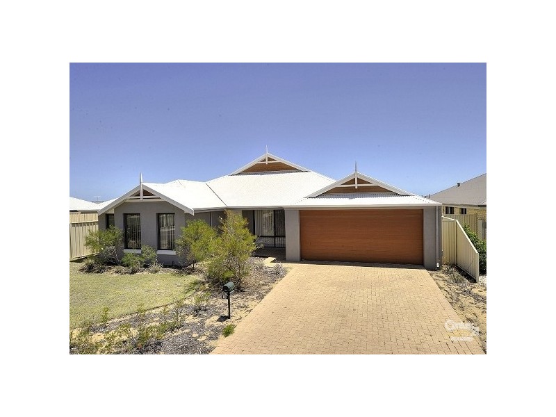 17 Loretta Parkway, Lakelands WA 6180