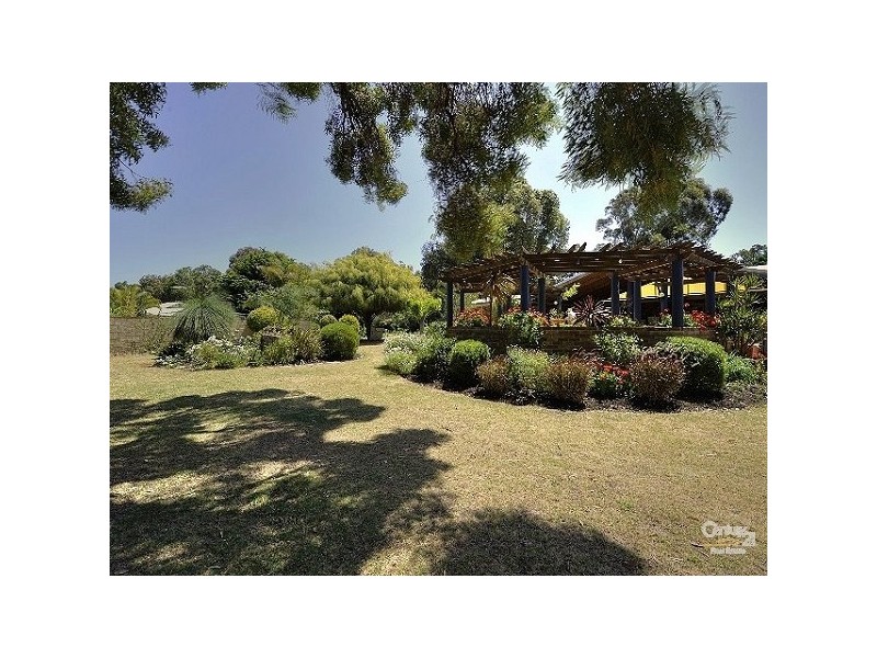 42 Nutbush Avenue, Pleasant Grove, Falcon WA 6210