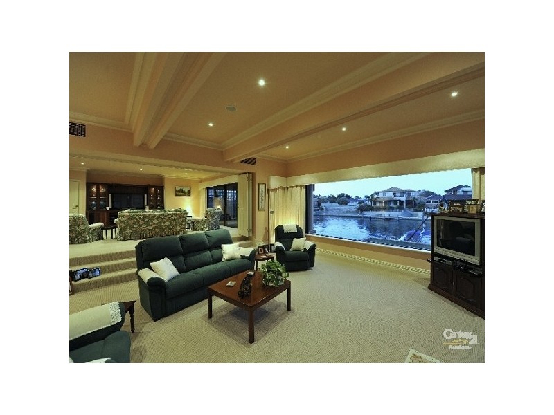 37 Santavea Mews, Halls Head WA 6210