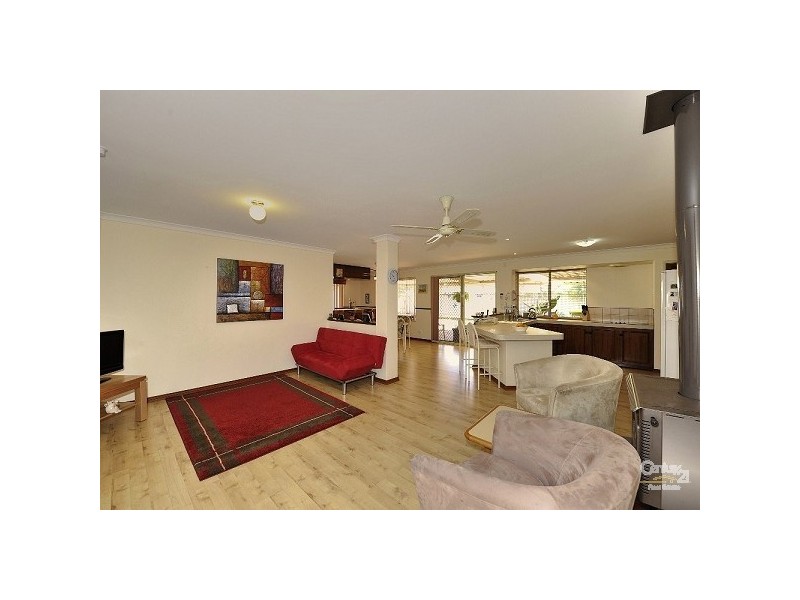 8 Wardell Loop, Dudley Park WA 6210