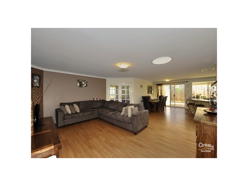 53 Pebble Beach Boulevard, Meadow Springs WA 6210