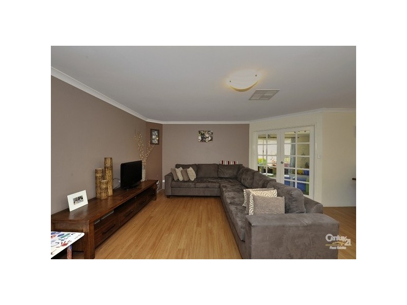 53 Pebble Beach Boulevard, Meadow Springs WA 6210