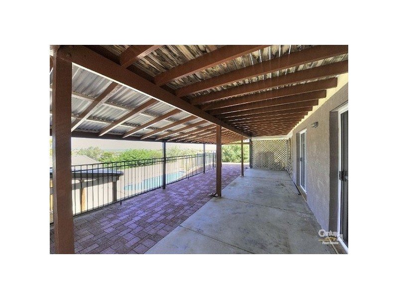 8 Marsh Place, Halls Head WA 6210