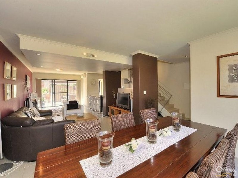 8/1 Mariners Cove, Dudley Park WA 6210