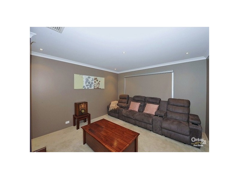 17 Yindana Blvd, Lakelands WA 6180