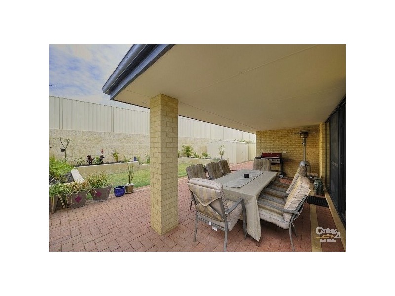 17 Yindana Blvd, Lakelands WA 6180