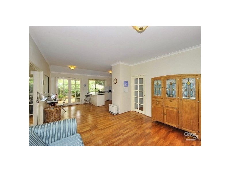 11 Dalewood Gardens, Meadow Springs WA 6210