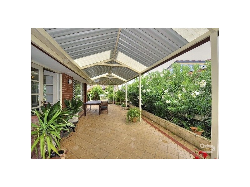 11 Dalewood Gardens, Meadow Springs WA 6210