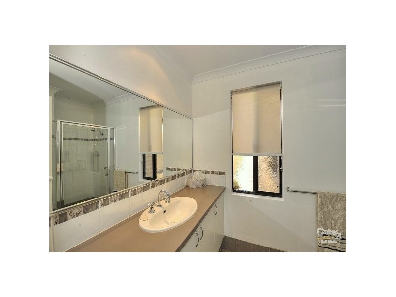 33 Lascelles Circus, Lakelands WA 6180