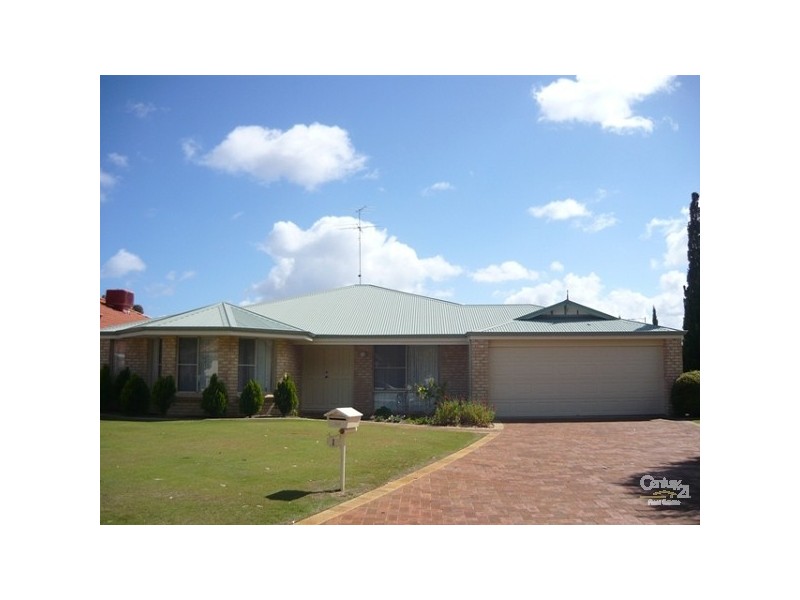 1 Lamont Court, Meadow Springs WA 6210