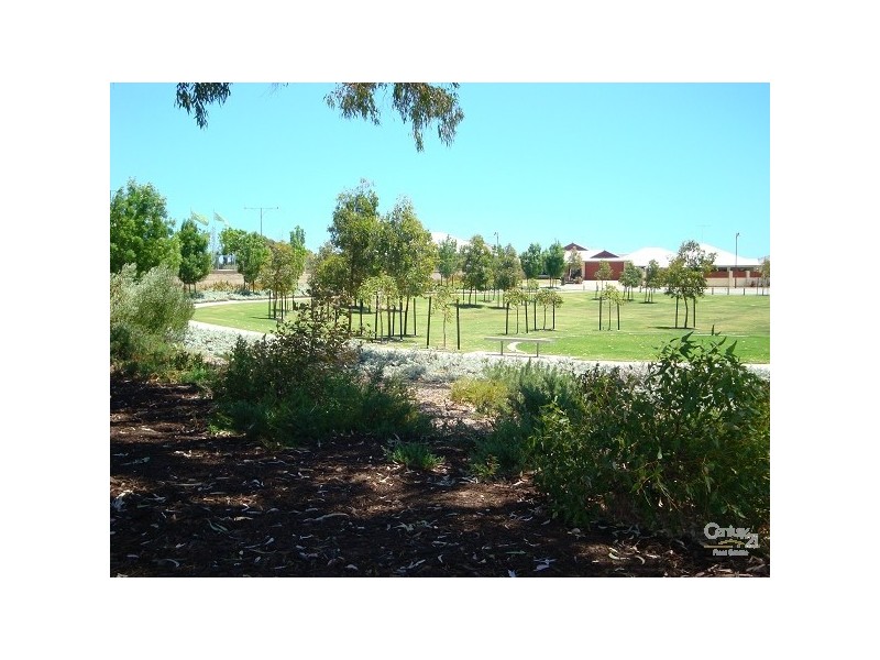 37 Oakwood Gate, Meadow Springs WA 6210