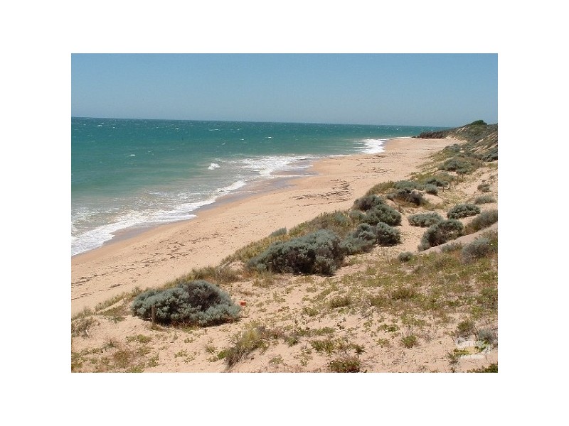 14 Seeana Pass, Halls Head WA 6210