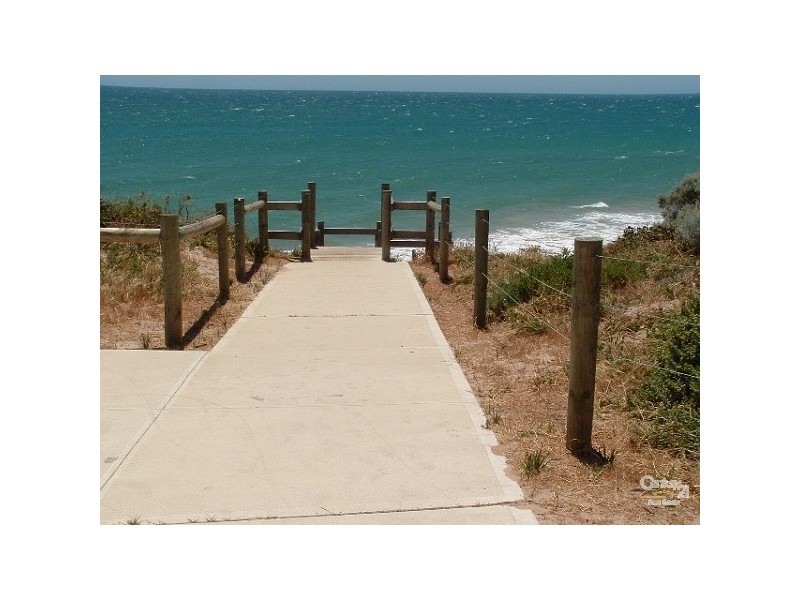 14 Seeana Pass, Halls Head WA 6210