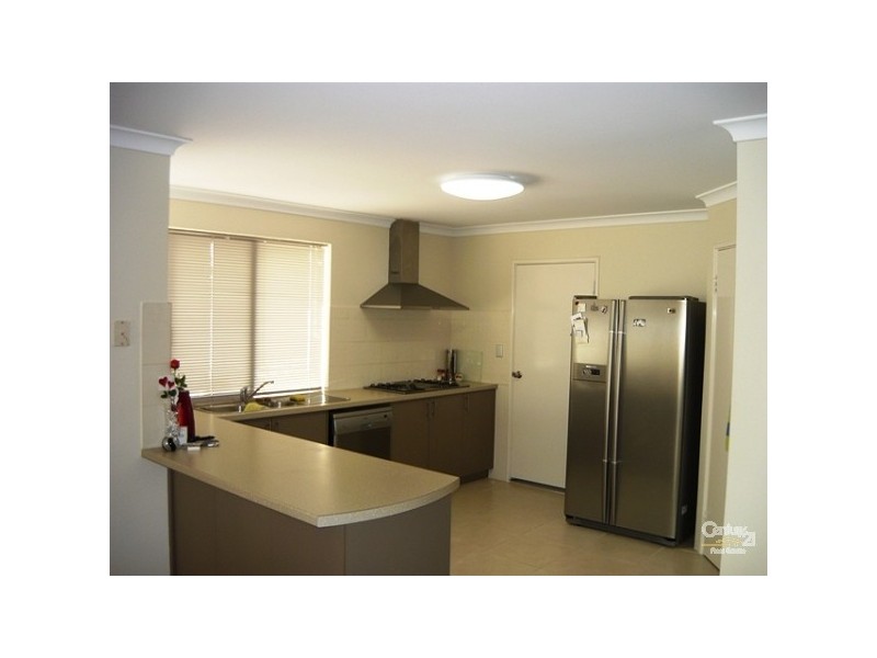 5 Jester Parkway, Meadow Springs WA 6210