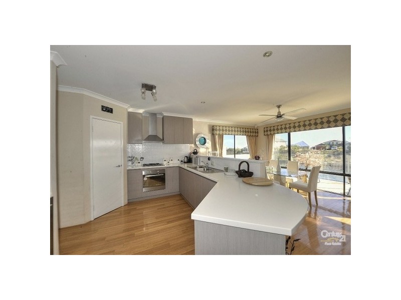 61 Sandpiper Island Retreat, Wannanup WA 6210