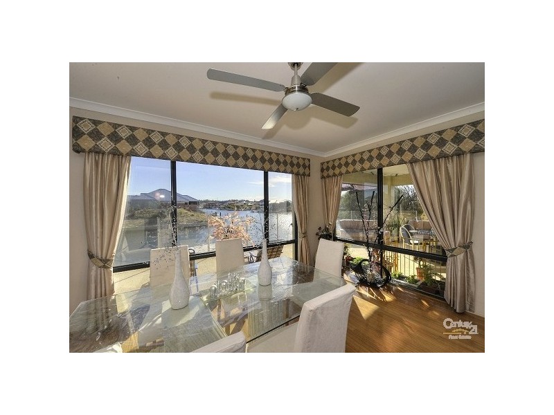 61 Sandpiper Island Retreat, Wannanup WA 6210