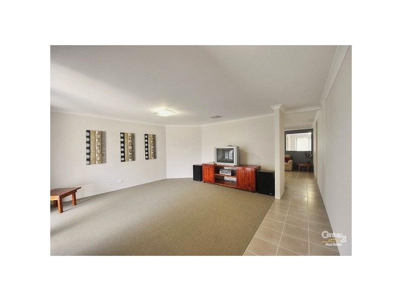 45 Still Meadow Turn, Meadow Springs WA 6210