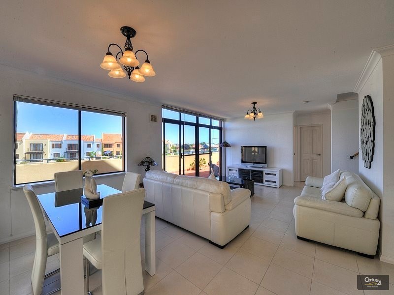 24/19 San Marco Quays, Halls Head WA 6210