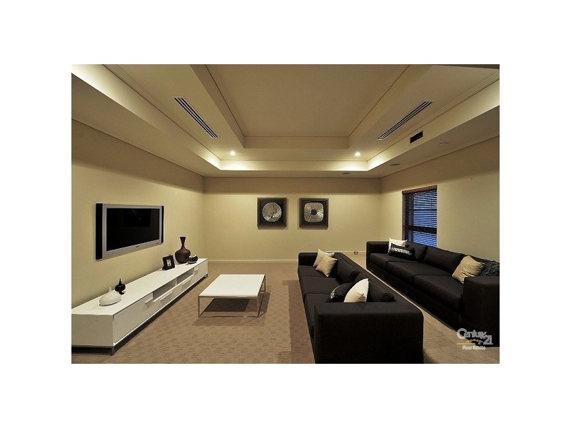 44 Brindabella Crescent, Halls Head WA 6210