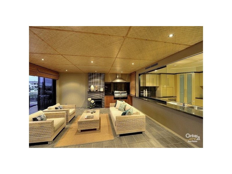 44 Brindabella Crescent, Halls Head WA 6210