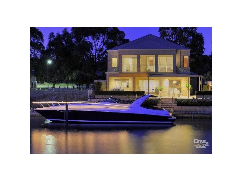 8 Leeuwin Place, Halls Head WA 6210