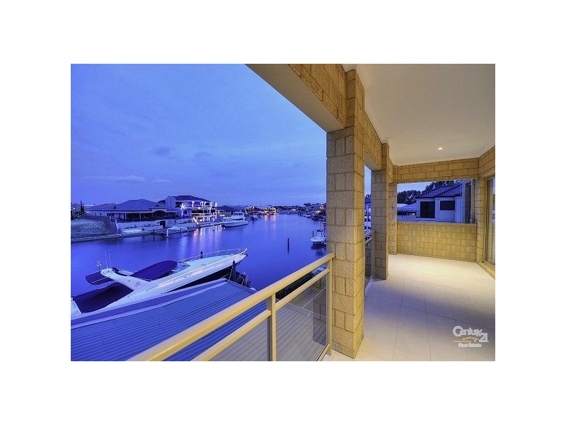 8 Leeuwin Place, Halls Head WA 6210