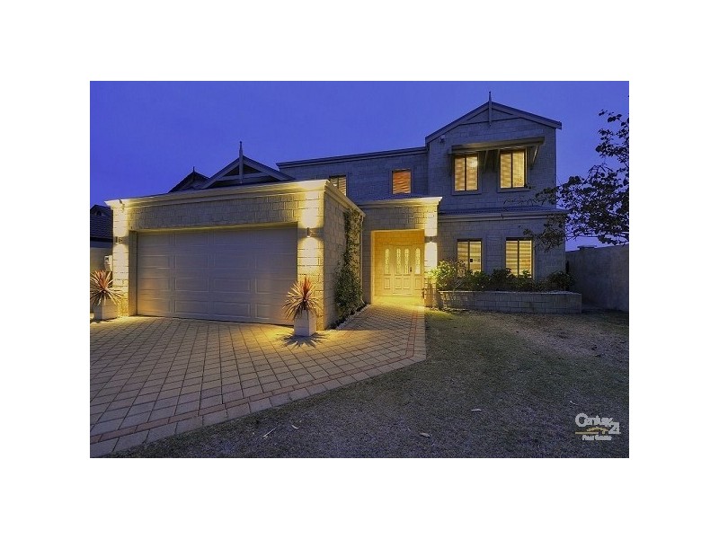 8 Leeuwin Place, Halls Head WA 6210