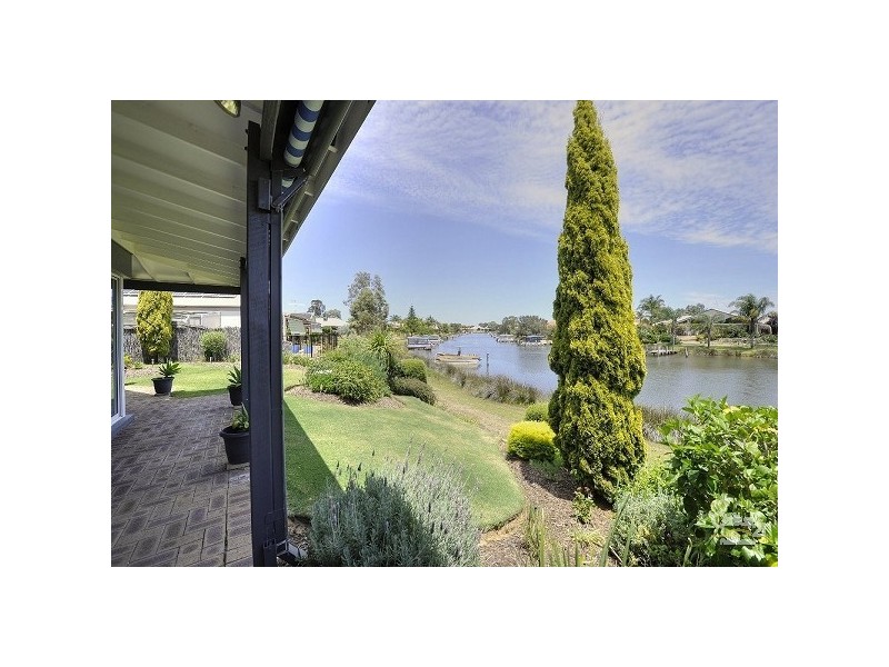 49 Delta Drive, South Yunderup WA 6208
