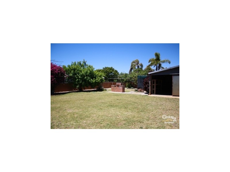 11 Moat Street, Mandurah WA 6210