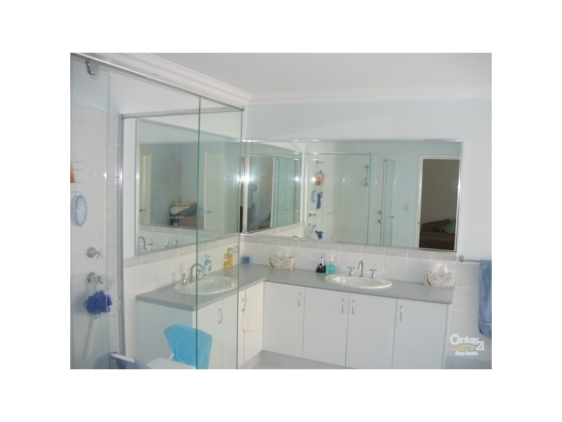 21 Buttercup Parkway, Halls Head WA 6210