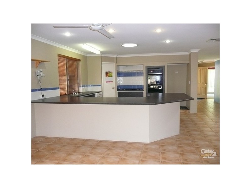 10 Yalgorup Drive, Bouvard WA 6211