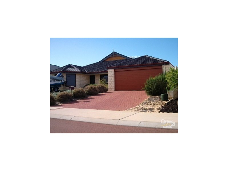 11 Mawson Grange LAKELANDS, Mandurah WA 6210