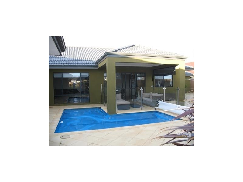 7 Beaufortia Turn HALLS HEAD, Mandurah WA 6210