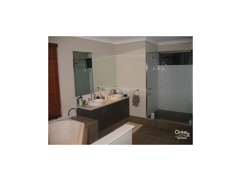 7 Beaufortia Turn HALLS HEAD, Mandurah WA 6210