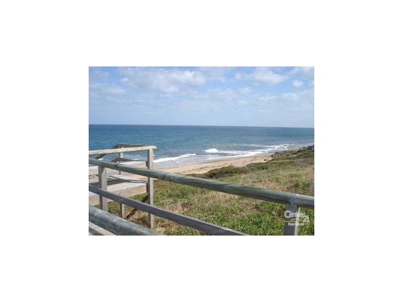 23 Paradise Circuit HALLS HEAD, Mandurah WA 6210