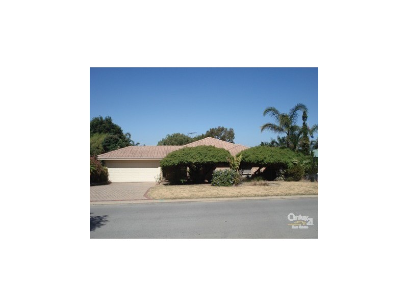 4 Muntries Place HALLS HEAD, Mandurah WA 6210