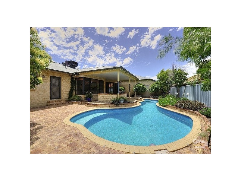 19 Sao Vincente Parkway, Secret Harbour WA 6173