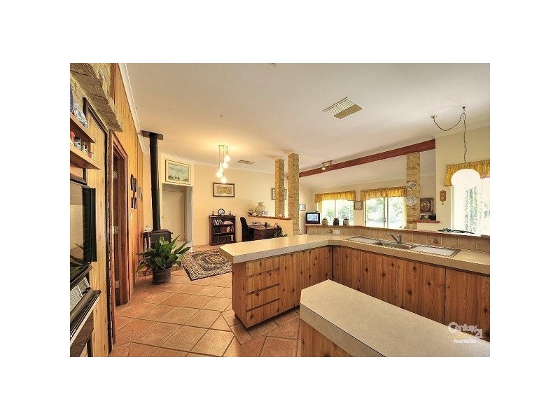 6 Brigadoon Close, Halls Head WA 6210