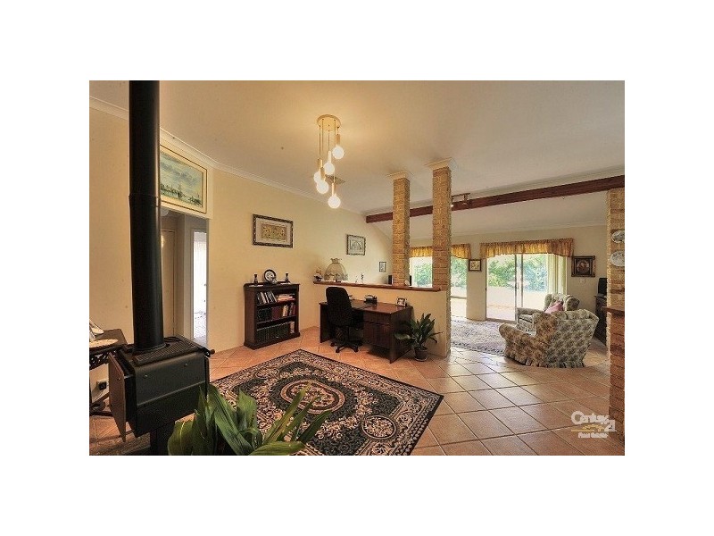 6 Brigadoon Close, Halls Head WA 6210