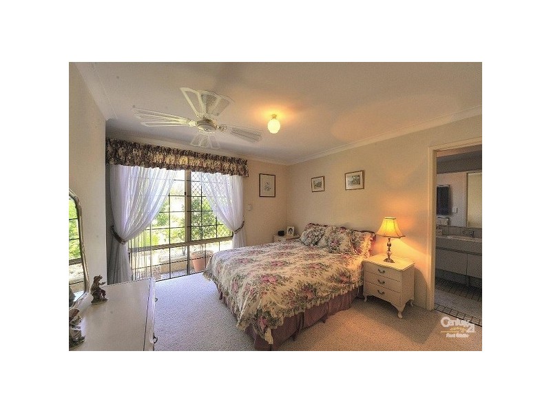 6 Brigadoon Close, Halls Head WA 6210