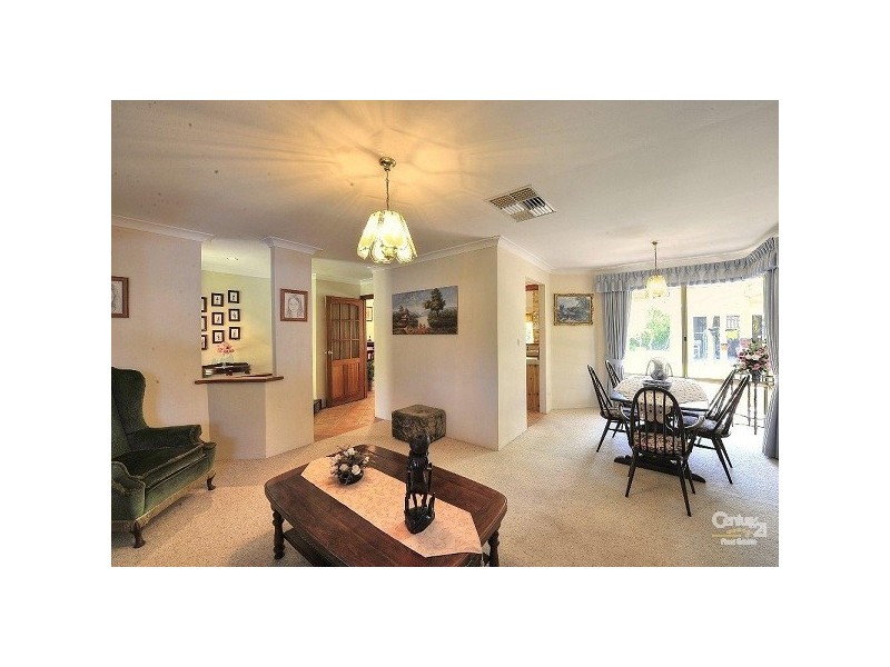 6 Brigadoon Close, Halls Head WA 6210