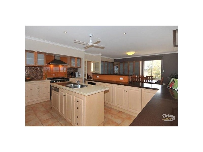 5 Sabina Drive, Madora Bay WA 6210