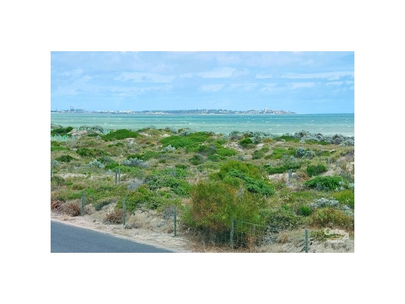 5 Sabina Drive, Madora Bay WA 6210