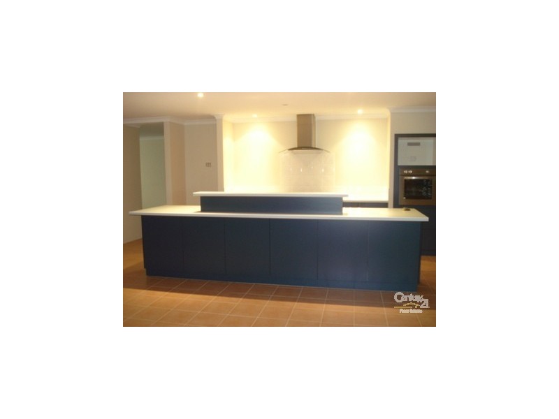 30 Senecio Way HALLS HEAD, Mandurah WA 6210