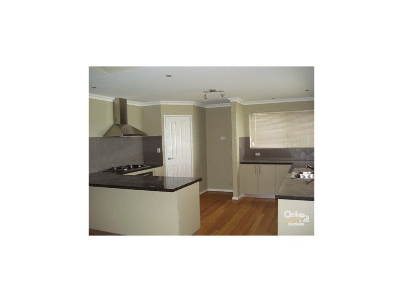 2/4 Dorsadura Way MANDURAH OCEAN MARINA, Mandurah WA 6210